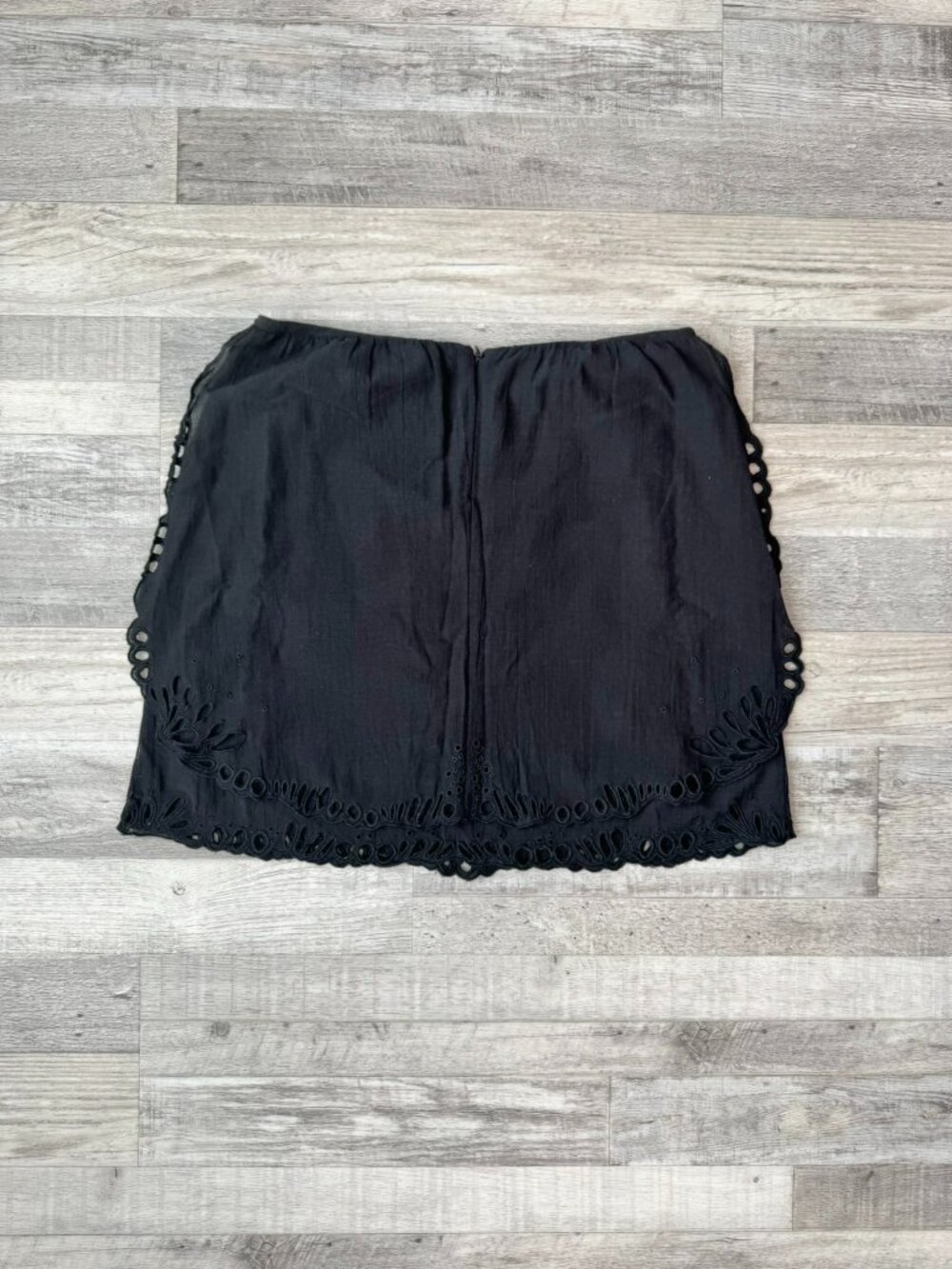 Iro Black Eyelet Lace Mini Skirt approx size small Cotton Blend, Lined K7 - Picture 3 of 6